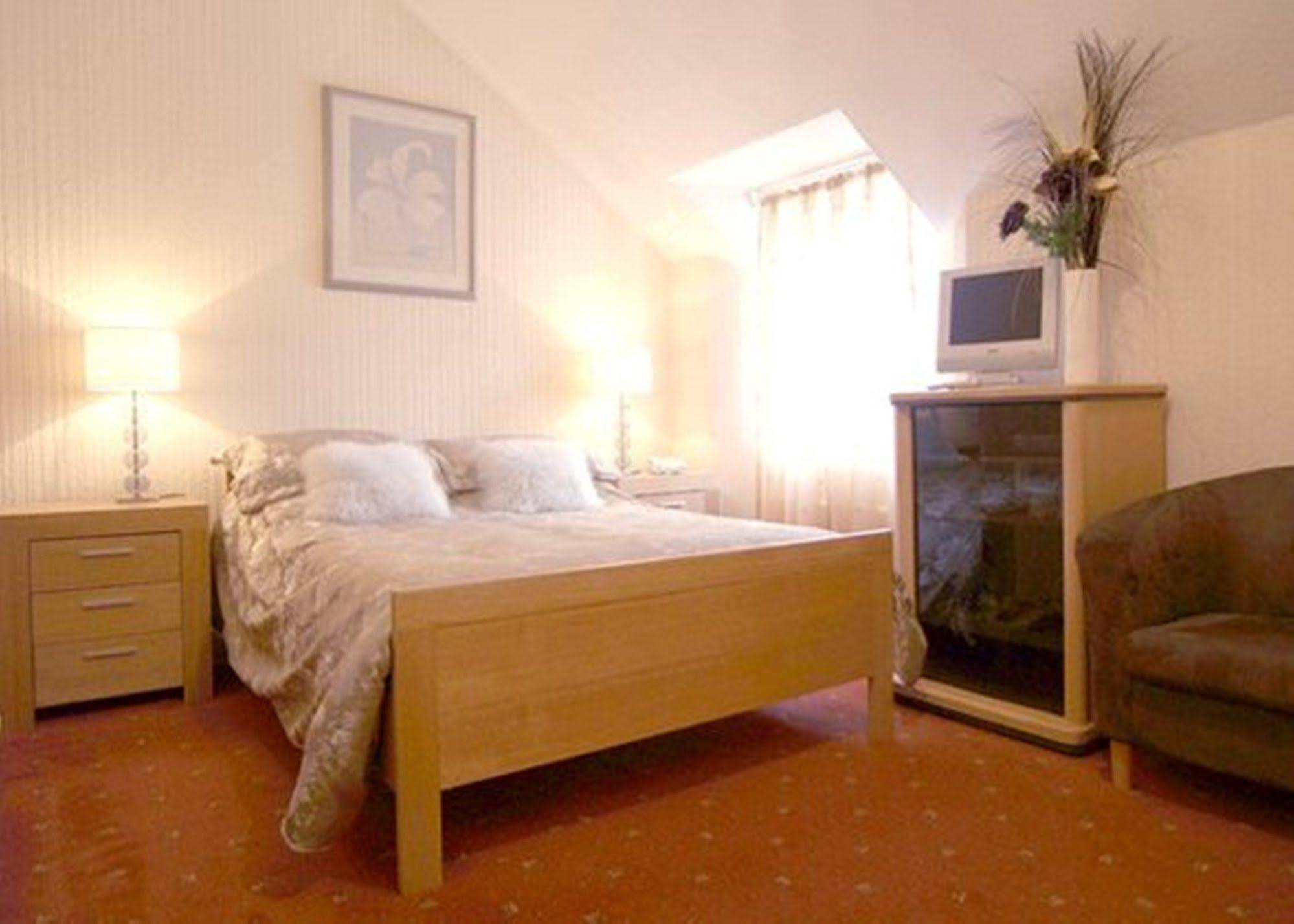 Smithaleigh Farm Rooms And Apartments Sparkwell Kültér fotó